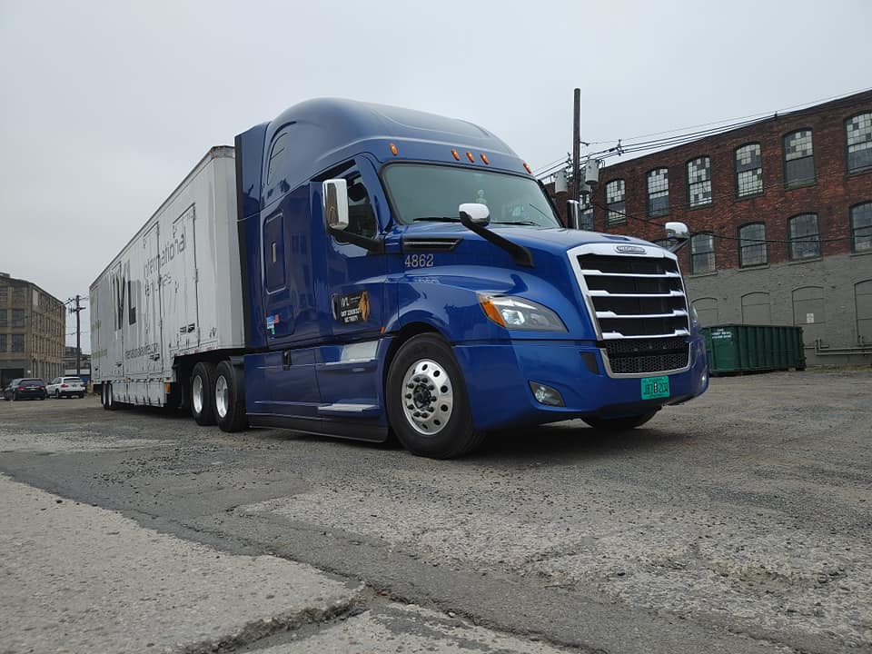 International Van Lines Review 2022 Prices & More