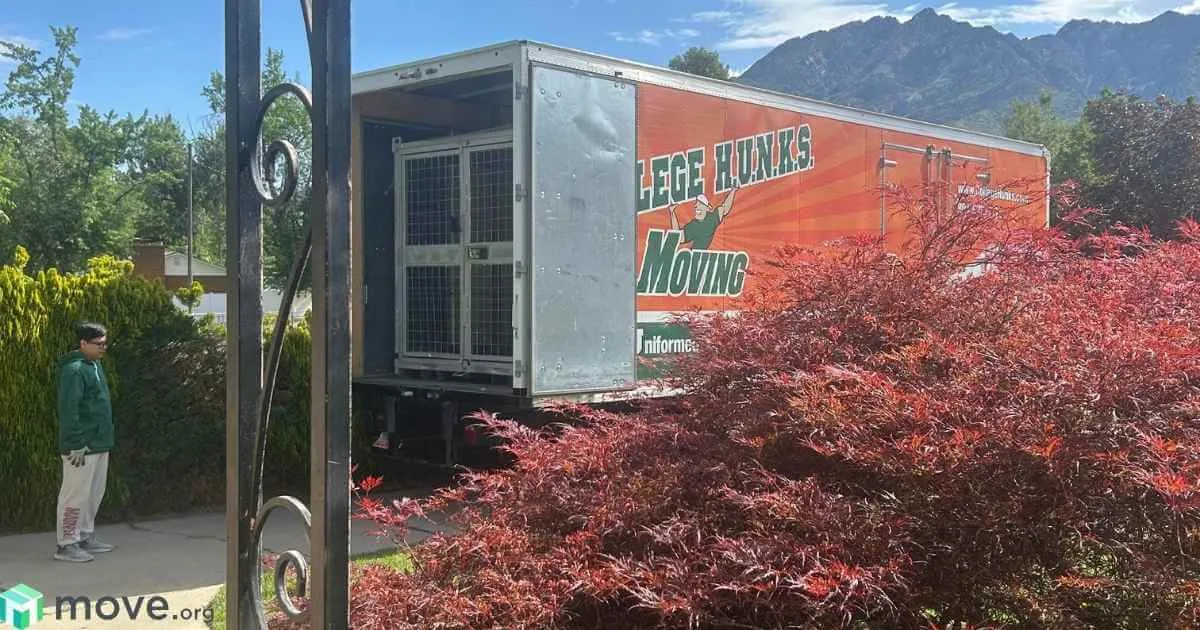 Zippy Shell’s local moving partner, College Hunks, expertly backed-in the moving truck into a tight driveway.